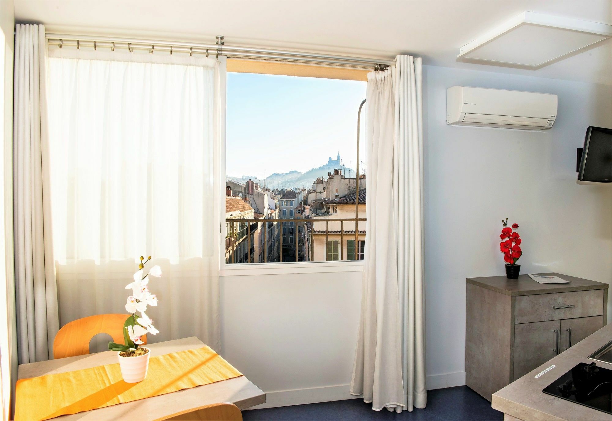Residence La Canebiere Марсель Экстерьер фото